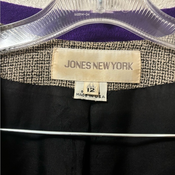 Vintage Joan’s of New York button down wool blazer woman’s size large.(12) - Picture 6 of 8